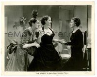 9a984 WOMEN 8x10.25 still '39 Norma Shearer between Rosalind Russell & Joan Fontaine!