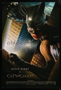 9b152 CATWOMAN int'l advance DS 1sh '04 great image of sexy Halle Berry in mask!