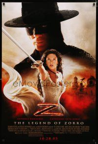 9b397 LEGEND OF ZORRO rated advance 1sh '05 Antonio Banderas is Zorro, sexy Catherine Zeta-Jones!
