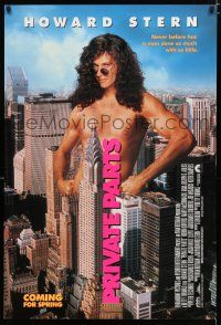 9b586 PRIVATE PARTS advance DS 1sh '96 wacky image of naked Howard Stern in New York City!