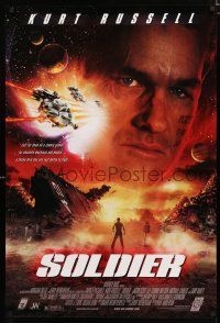 9b685 SOLDIER 1sh '98 Kurt Russell, Jason Scott Lee, great sci-fi image!