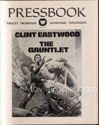 9c181 GAUNTLET pressbook '77 great art of Clint Eastwood & Sondra Locke by Frank Frazetta!