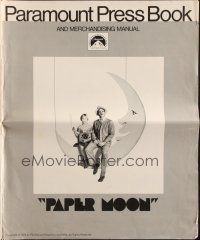 9c353 PAPER MOON pressbook '73 great image of smoking Tatum O'Neal with dad Ryan O'Neal!