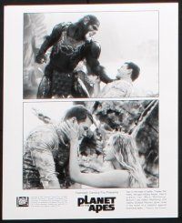 9c943 PLANET OF THE APES presskit w/ 4 stills '01 Burton, Wahlberg, Roth, Helena Bonham Carter!