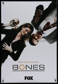 9e272 BONES tv poster '05 TV crime drama, cool image of Emily Deschanel holding skull!