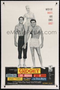 9f125 GIDGET linen 1sh '59 cute Sandra Dee sits on James Darren & Cliff Robertson's shoulders!