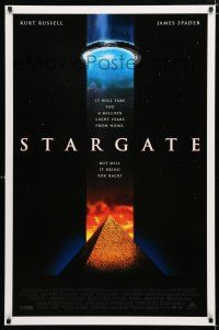 9m725 STARGATE 1sh '94 Kurt Russell, James Spader, a million light years from home!