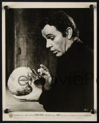 9p948 HAMLET 2 8x10 stills '64 Richard Burton with skull and sword, Shakespeare