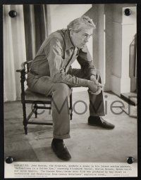 9p978 REFLECTIONS IN A GOLDEN EYE 2 7.5x9.75 stills '67 candid John Huston seated and on horse!
