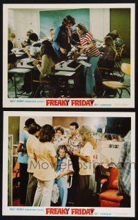 9s881 FREAKY FRIDAY 2 LCs '77 Jodie Foster messing up typewriter and getting hair done!