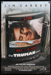 9x787 TRUMAN SHOW advance DS 1sh '98 cool image of Jim Carrey on large screen, Peter Weir