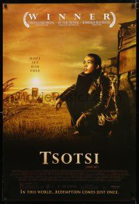 9x788 TSOTSI DS 1sh '05 cool image of Presley Chweneyagae in the title role!