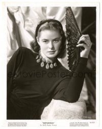 9y618 NOTORIOUS 8x10.25 still '46 beautiful portrait of Ingrid Bergman with fan & cool necklace!