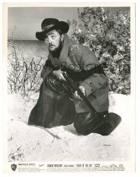 9y919 TRACK OF THE CAT 8x10.25 still '54 bearded Robert Mitchum kneeling in snow with rifle!