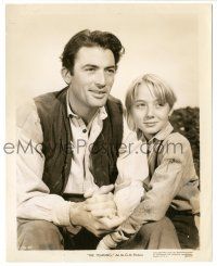 9y989 YEARLING 8x10.25 still '46 smiling close up of Gregory Peck & Claude Jarman Jr.!
