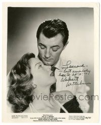1a583 ROBERT MITCHUM signed 8x10 still '55 close up with Gloria Grahame in Not as a Stranger!