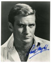 1a889 ROD TAYLOR signed 8x10 REPRO still '90s head & shoulders portrait with unbuttoned shirt!