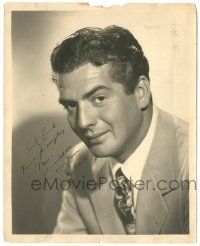 1a613 VICTOR MATURE signed deluxe 8x10 still '40s head & shoulders portrait of the leading man!