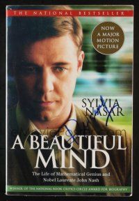 1a191 RUSSELL CROWE signed softcover book '98 on Sylvia Nasar's bestseller A Beautiful Mind!