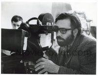 1b205 RAIN PEOPLE candid deluxe 10x13.25 still '69 c/u of director Francis Ford Coppola at camera!