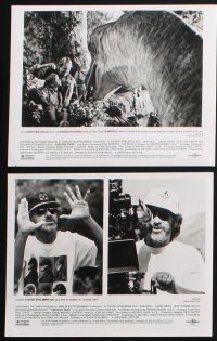 1b464 JURASSIC PARK presskit w/ 14 stills '93 Steven Spielberg, Richard Attenborough, dinosaurs!