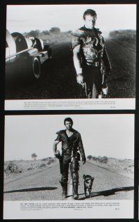 1b553 MAD MAX 2: THE ROAD WARRIOR presskit w/ 10 stills '82 Mel Gibson returns as Mad Max!