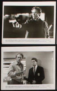 1b444 ROOKIE presskit w/ 16 stills '90 Clint Eastwood directs & stars w/Charlie Sheen!