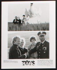 1b856 TOYS presskit w/ 5 stills '92 Robin Williams, Joan Cusack, directed by Barry Levinson!