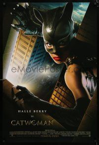 1d150 CATWOMAN int'l advance DS 1sh '04 great image of sexy Halle Berry in mask!