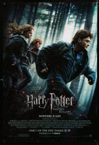 1d358 HARRY POTTER & THE DEATHLY HALLOWS PART 1 advance DS 1sh '10 Daniel Radcliffe on the run!