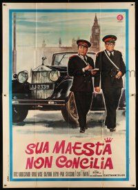 1f106 THAT RIVIERA TOUCH Italian 2p '69 art of Eric Morecambe & Ernie Wise w/Rolls-Royce in London