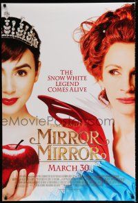 1k488 MIRROR MIRROR advance DS 1sh '12 Julia Roberts as The Queen & Lily Collins as Snow White!