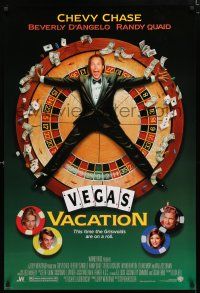 1k518 NATIONAL LAMPOON'S VEGAS VACATION DS 1sh '97 great image of Chevy Chase on roulette wheel!