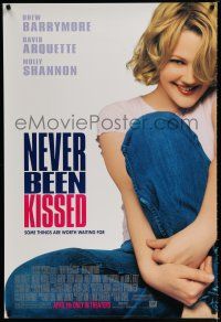 1k523 NEVER BEEN KISSED style A advance DS 1sh '99 great life-sized image of pretty Drew Barrymore!