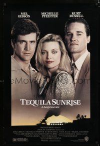 1k752 TEQUILA SUNRISE 1sh '88 sexy Michelle Pfeiffer between Mel Gibson & Kurt Russell!