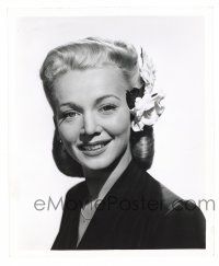 1m196 CAROLE LANDIS 8.25x10 still '40s pretty head & shoulders smiling portrait w/flowers in hair!