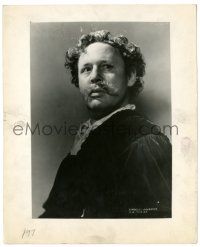 1m753 REMBRANDT 8.25x10 still '36 head & shoulders c/u of Charles Laughton as the famous artist!