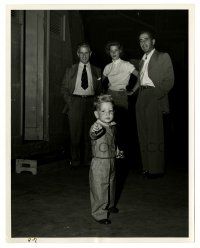 1m824 SIROCCO candid 8x10.25 still '51 Humphrey Bogart & Lauren Bacall watch their son by Lippman!