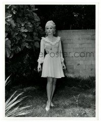 1m858 STELLA STEVENS 8.25x10 still '68 full-length portrait of the sexy blonde in pretty dress!
