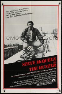 1p432 HUNTER 1sh '80 great image of bounty hunter Steve McQueen!
