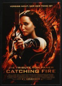 1y232 HUNGER GAMES: CATCHING FIRE set of 8 German LCs '13 close-up of Jennifer Lawrence w/bow!