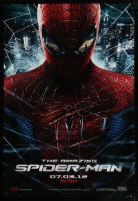 1z051 AMAZING SPIDER-MAN teaser DS 1sh '12 portrait of Andrew Garfield in title role over city!