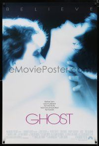 1z304 GHOST 1sh '90 classic Patrick Swayze & Demi Moore romantic close up!