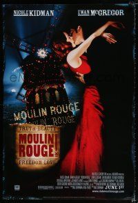 1z559 MOULIN ROUGE style E advance 1sh '01 sexy Nicole Kidman & Ewan McGregor kissing!