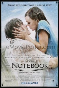 1z583 NOTEBOOK advance DS 1sh '04 romantic close up of Ryan Gosling & Rachel McAdams in rain!