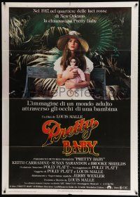 2b124 PRETTY BABY Italian 1p '78 directed by Louis Malle, young Brooke Shields sitting with doll!