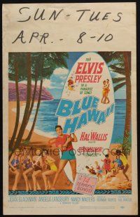 2b656 BLUE HAWAII WC '61 Elvis Presley plays a ukulele for sexy babes by the beach!