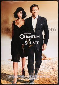 2c149 QUANTUM OF SOLACE advance DS bus stop '08 Daniel Craig as James Bond + sexy Olga Kurylenko!