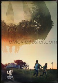 2c154 TRANSFORMERS: AGE OF EXTINCTION DS bus stop teaser '14 Mark Wahlberg, Nicola Peltz on the run!