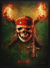 2c085 PIRATES OF THE CARIBBEAN: DEAD MAN'S CHEST special 20x28 '06 great image of skull & torches!